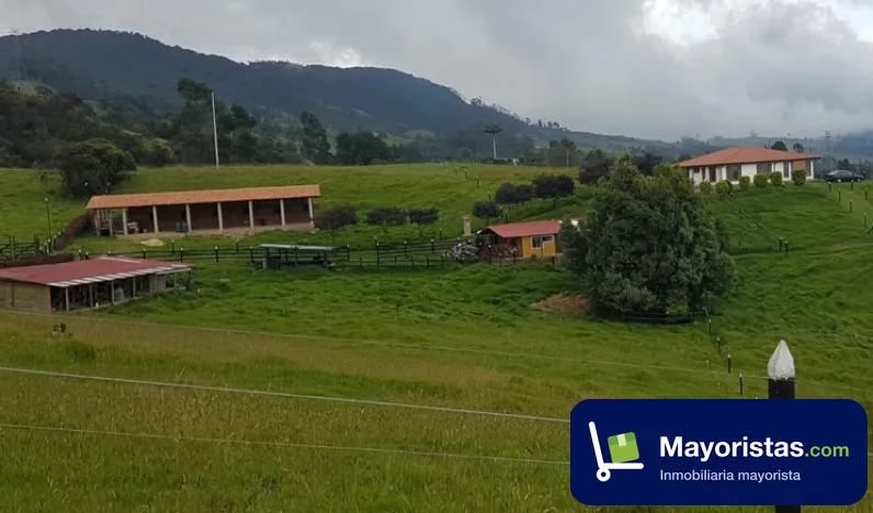 Finca ganadera de 9,6 ha en El Rosal, Cundinamarca