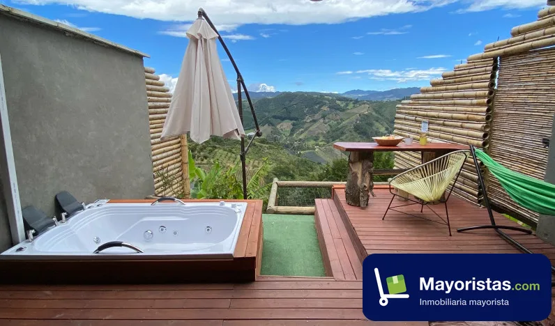 Finca agrícola de 6 ha en La Ceja, Antioquia