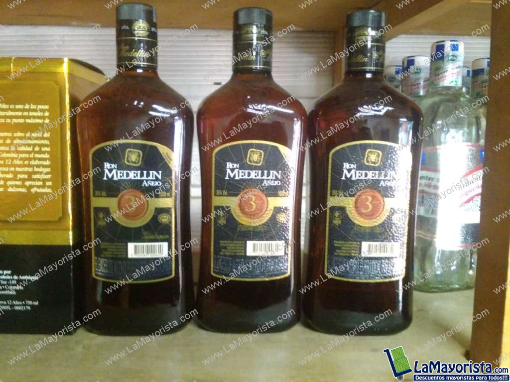 Ron Medellín Litro Vidrio