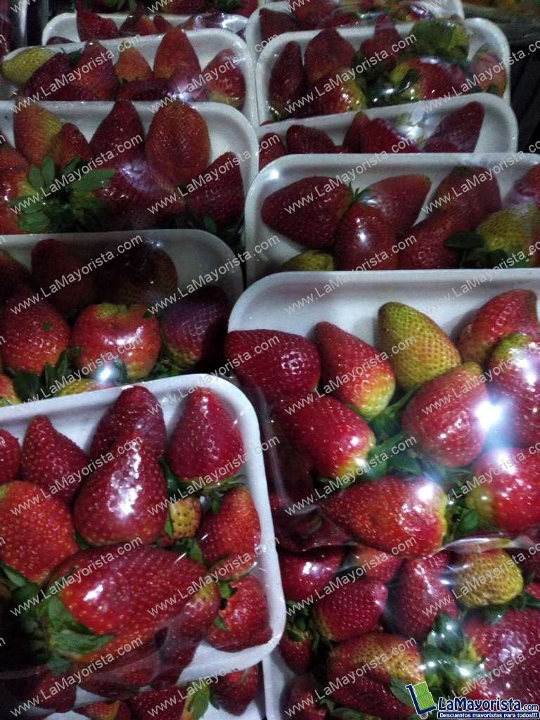 Fresa en bandeja