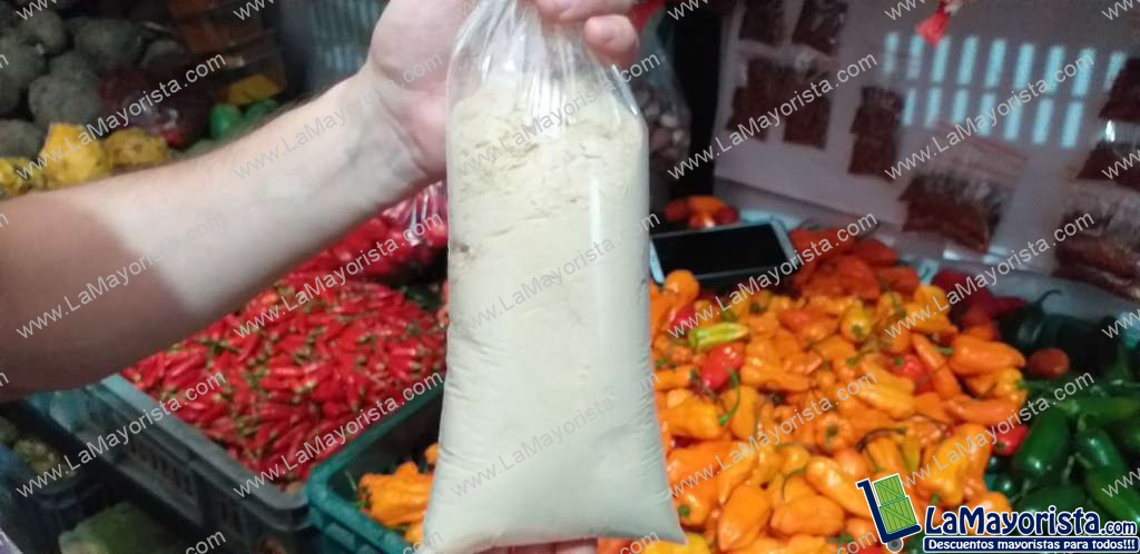 Algarroba en polvo