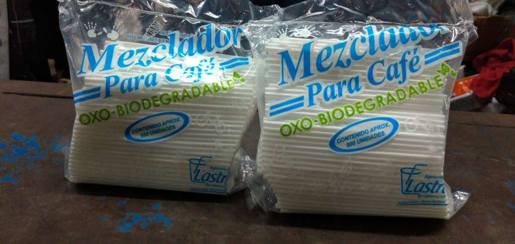 Mezclador para cafe x 500 unidades