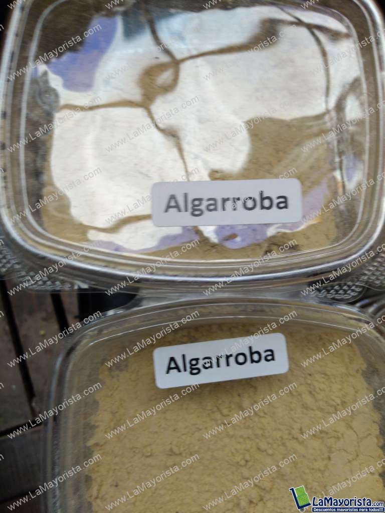 Algarroba en polvo bandeja