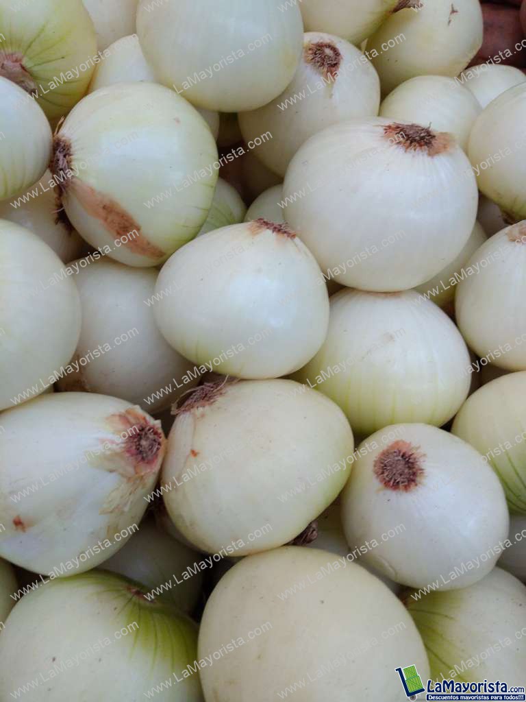 Cebolla de huevo pelada