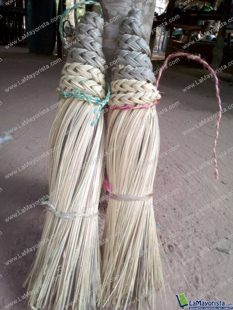 Escoba de paja