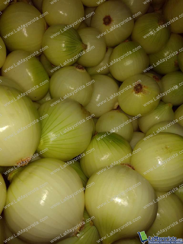 Cebolla de huevo pelada