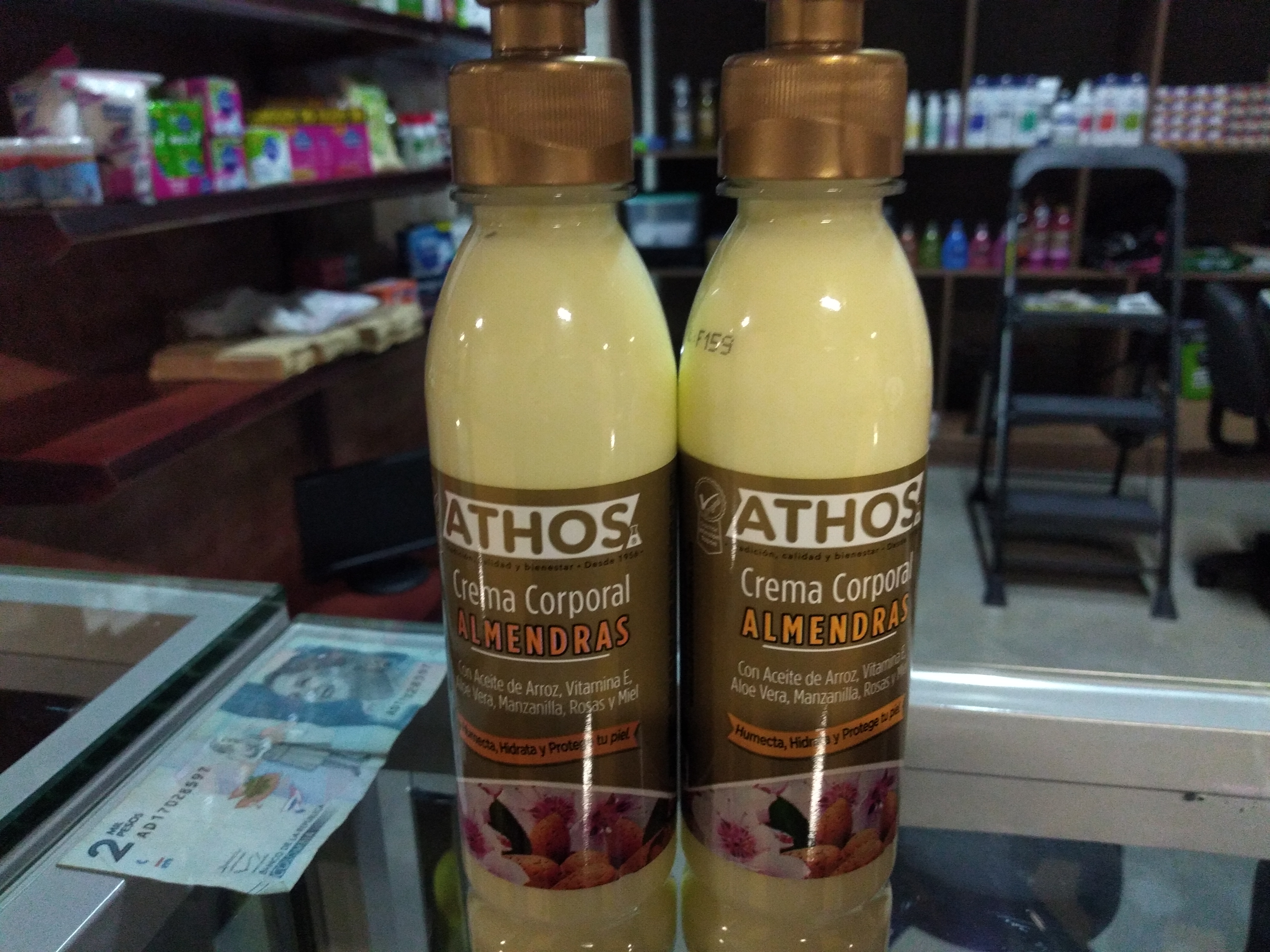 Crema corporal almendras Athos x 250 ml