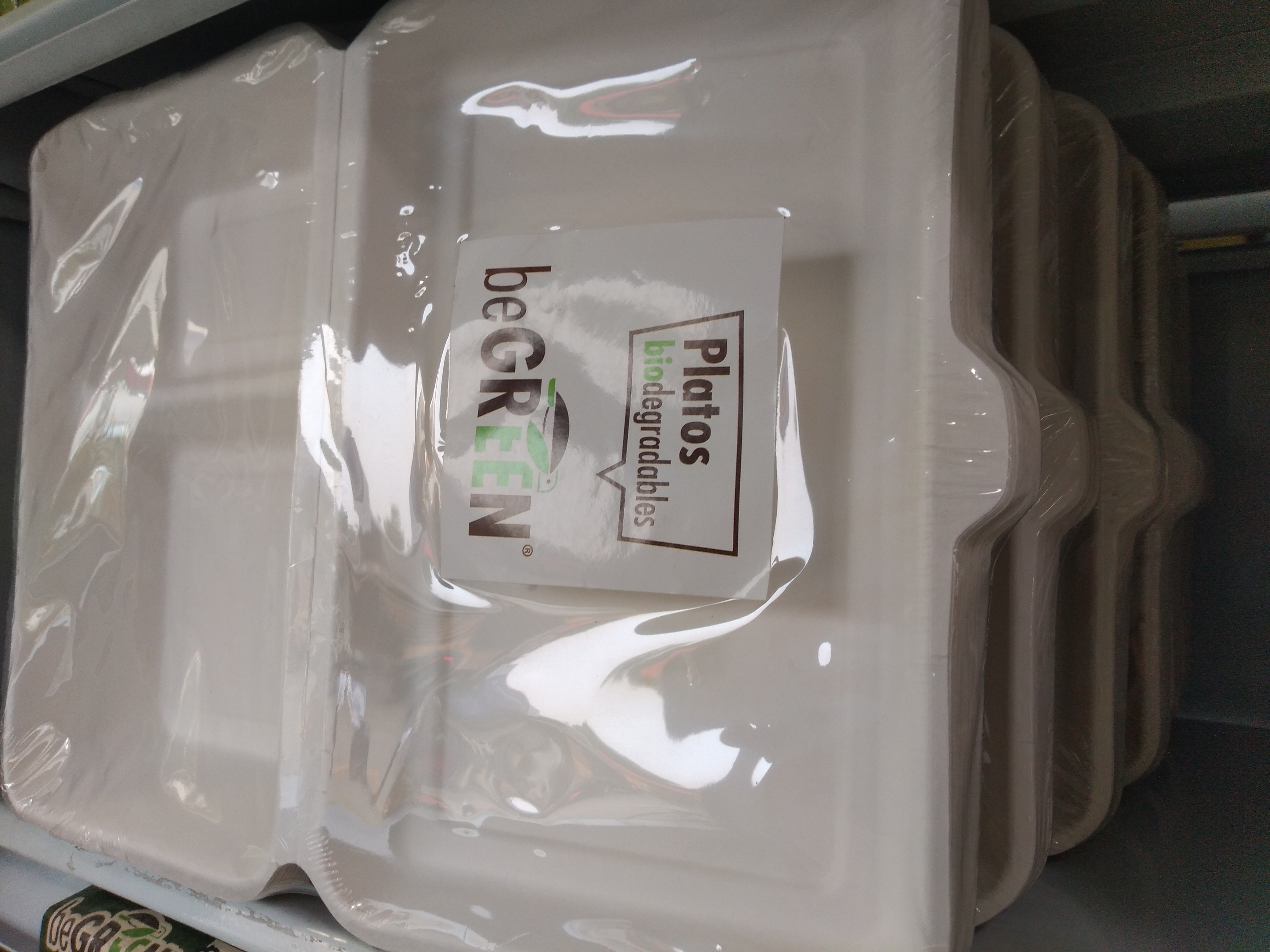 Platos biodegradables portacomida 2 divisiones x 20 unidades