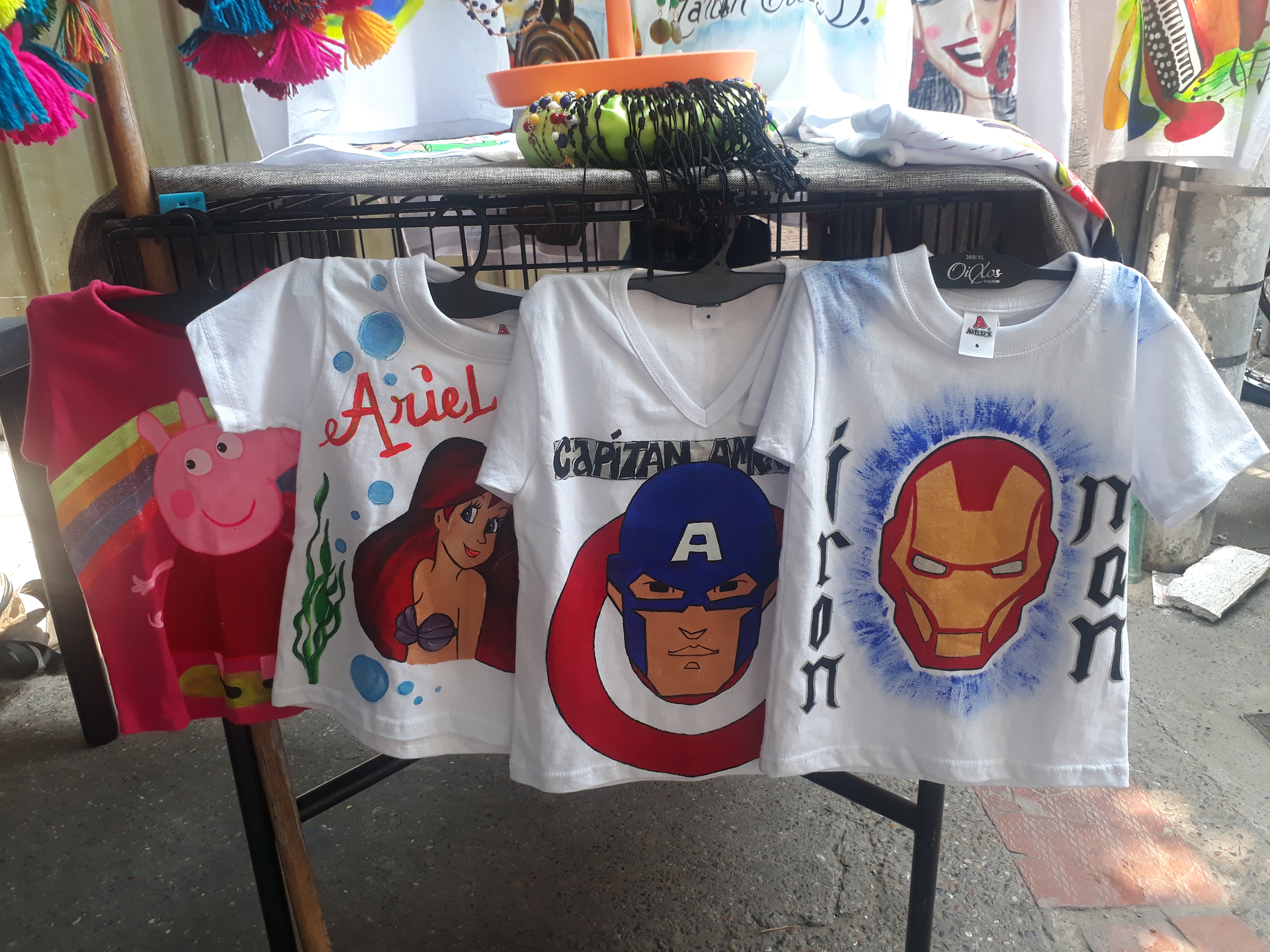 Camisetas pintadas a mano