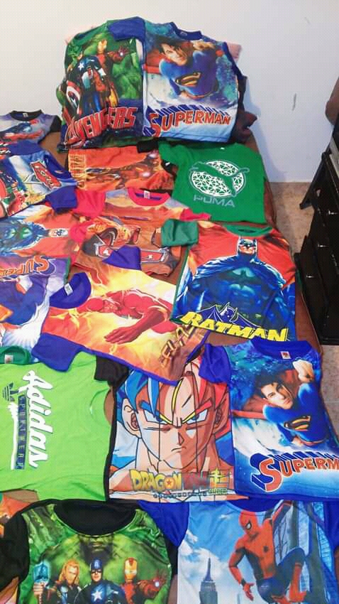 Rematando camisetas para niño