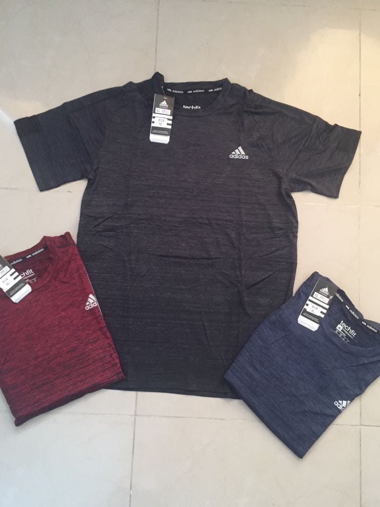 Camisetas deportivas cuello redondo