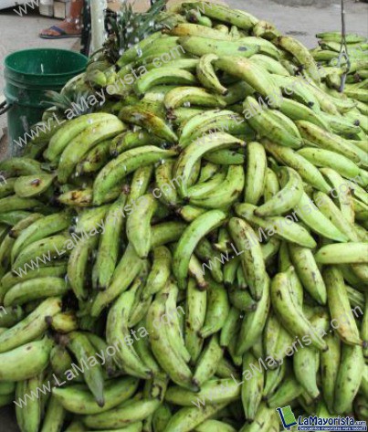 Plátano verde bulto