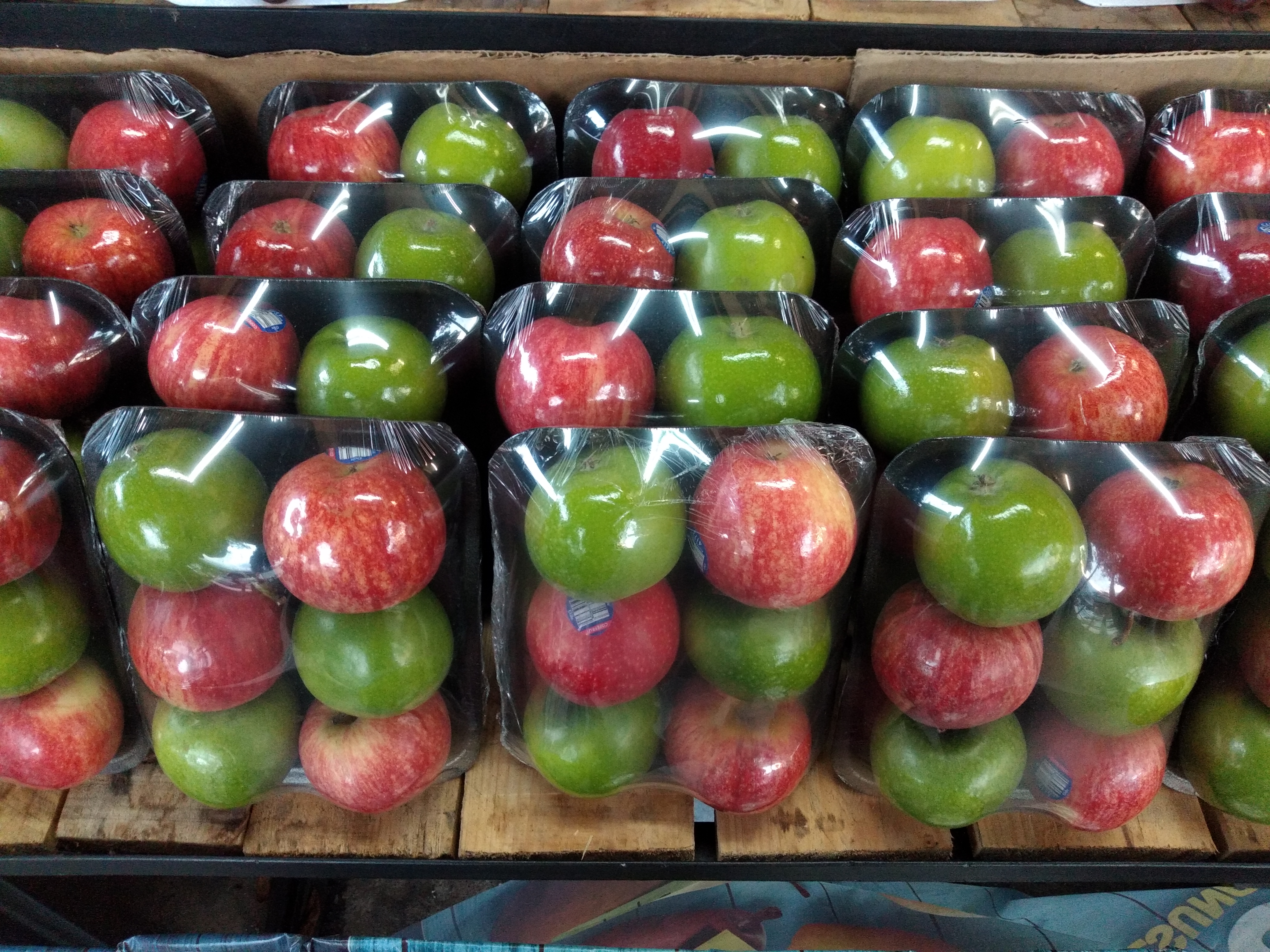 Manzana verde y gala bandeja