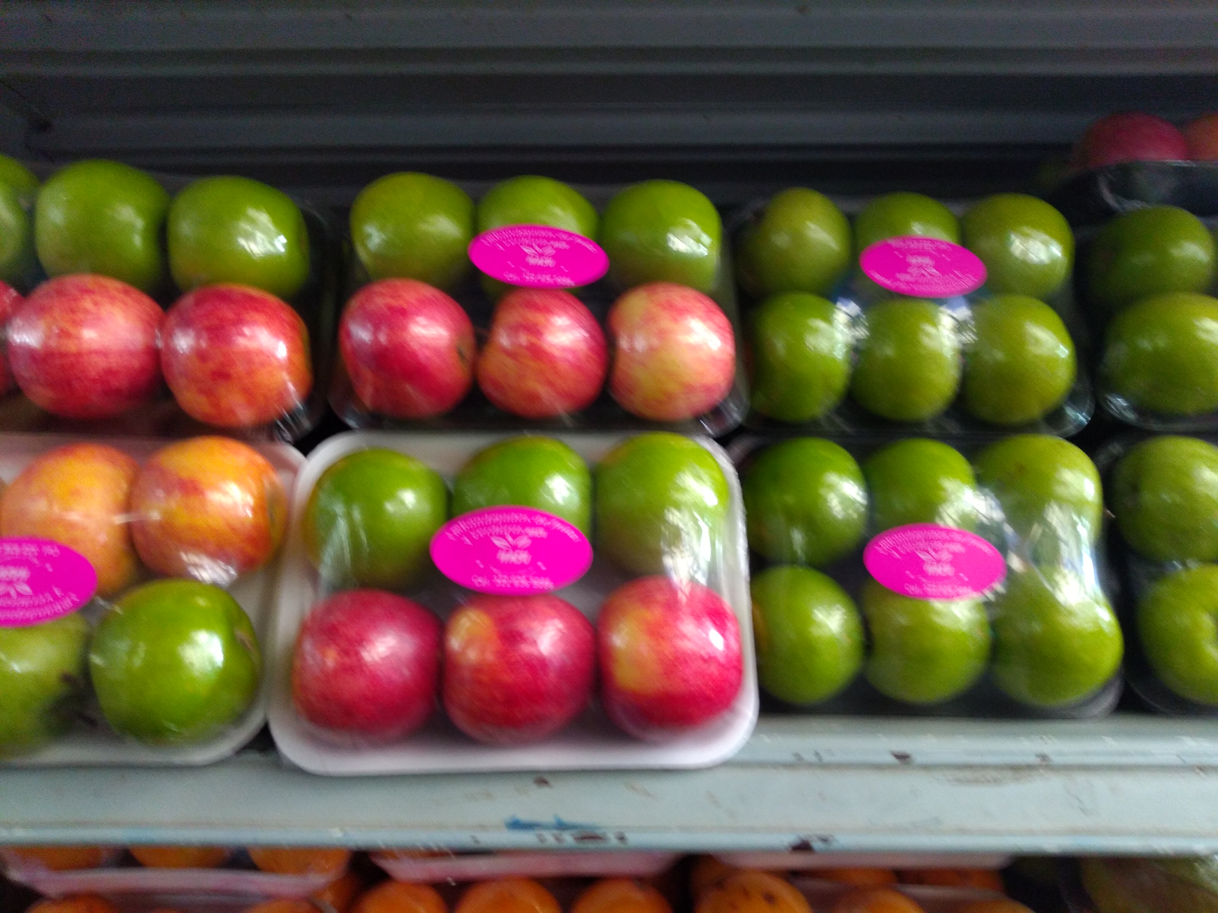 Manzana verde y gala bandeja
