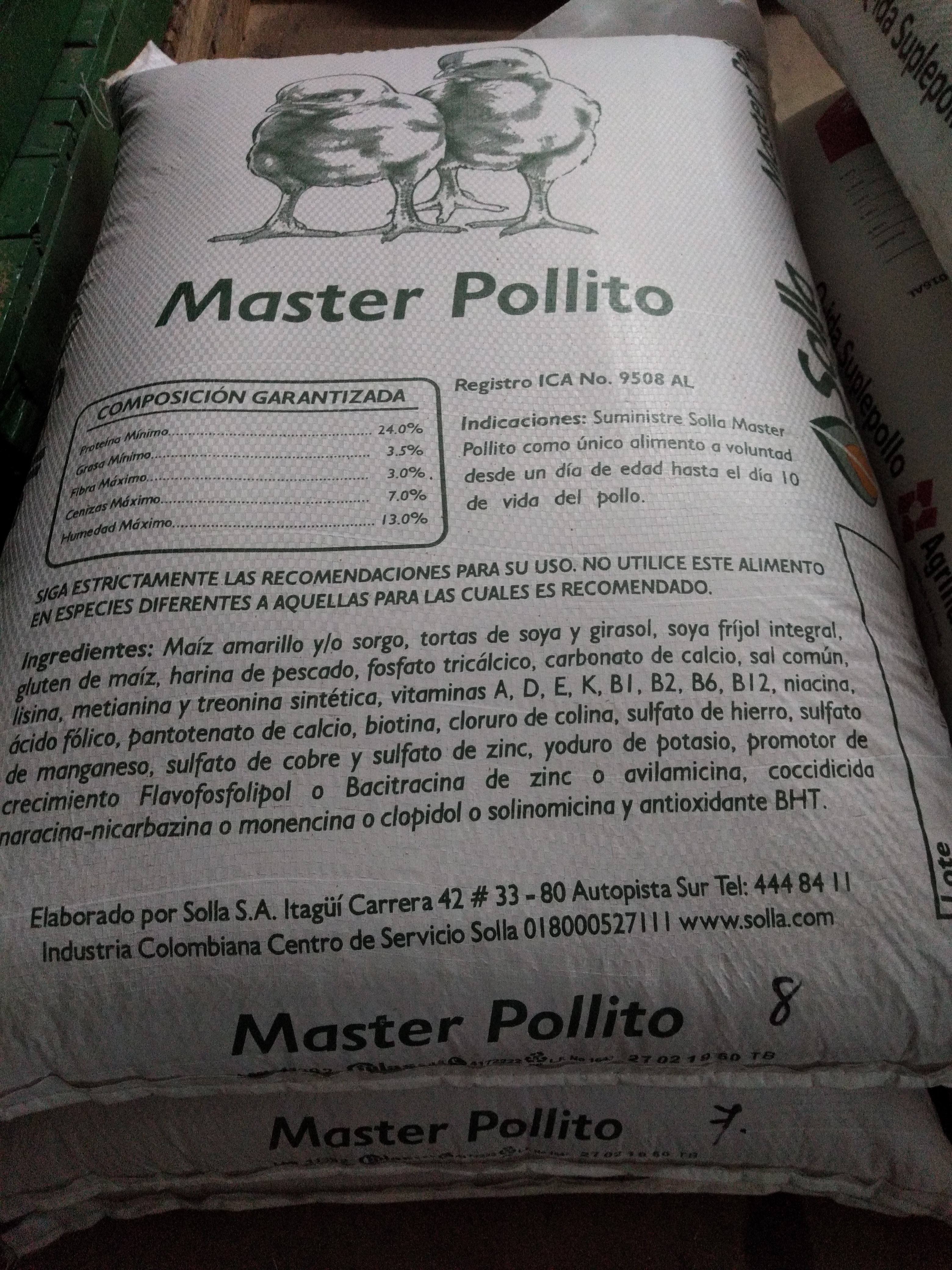 Máster pollito x 40 kg