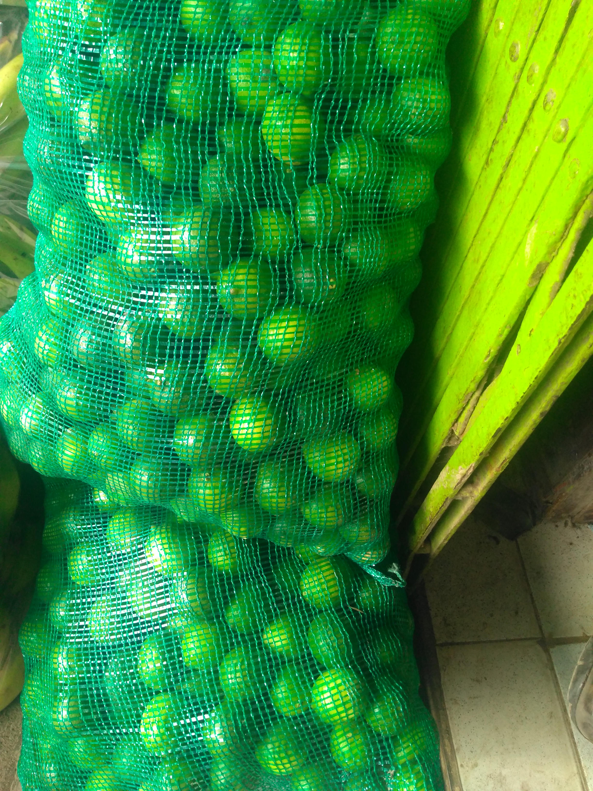 Limón tahiti