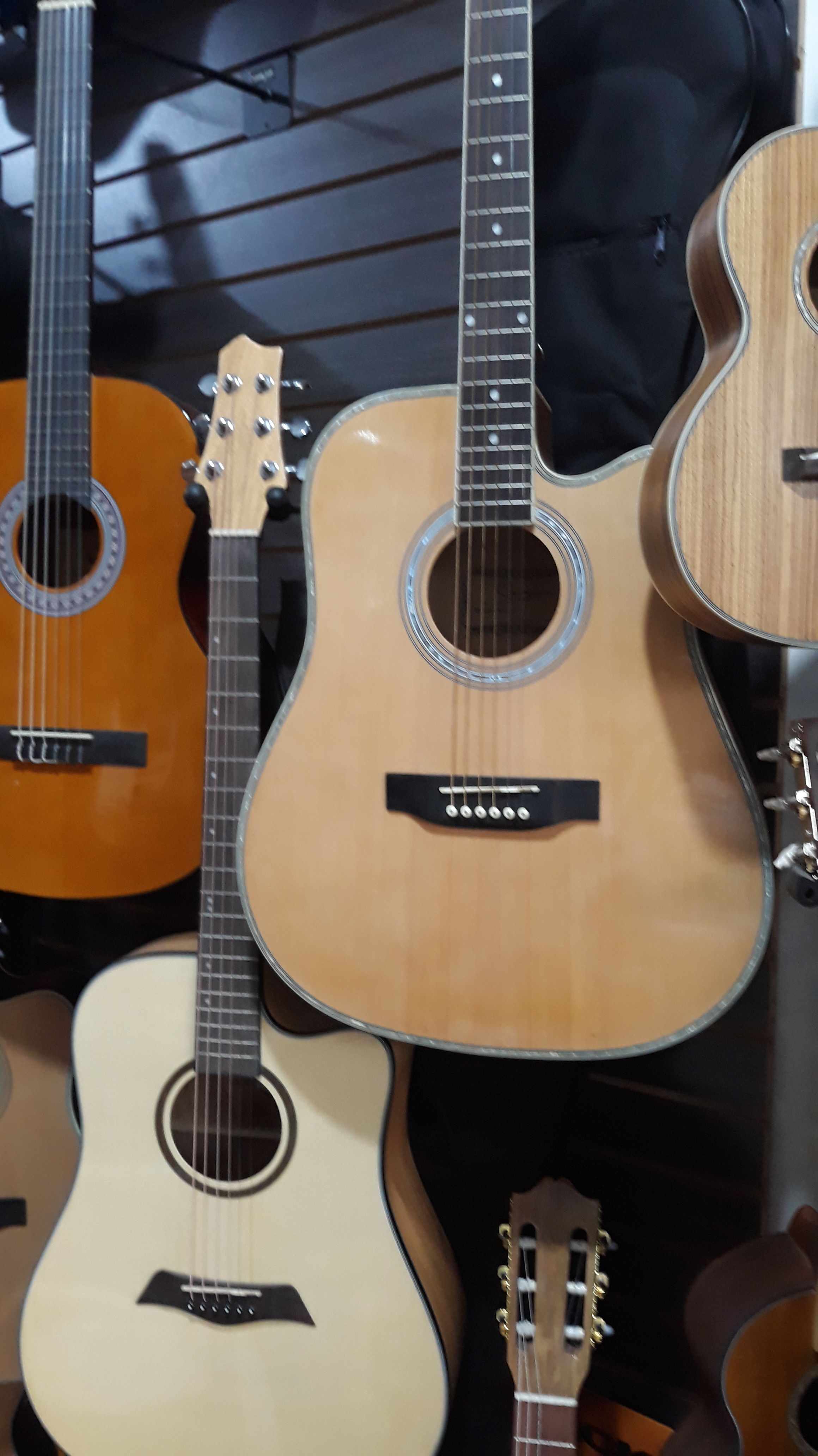 Guitarra Acustica tipo Folk