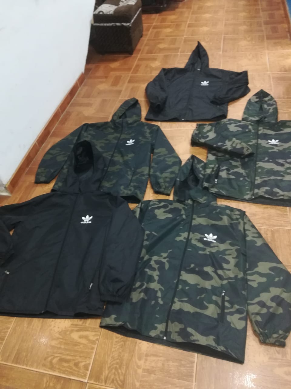 Chaqueta impermeable hombre