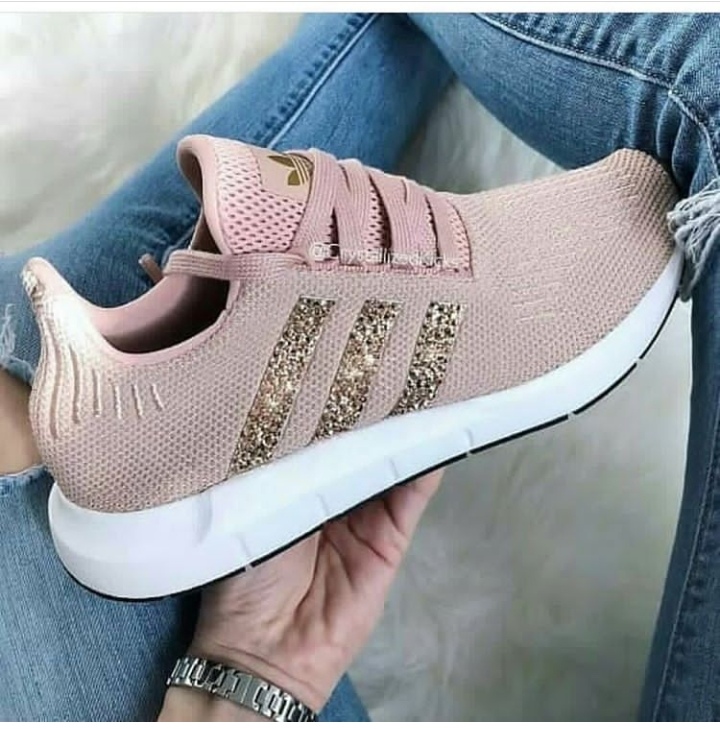 Tenis replica triple A