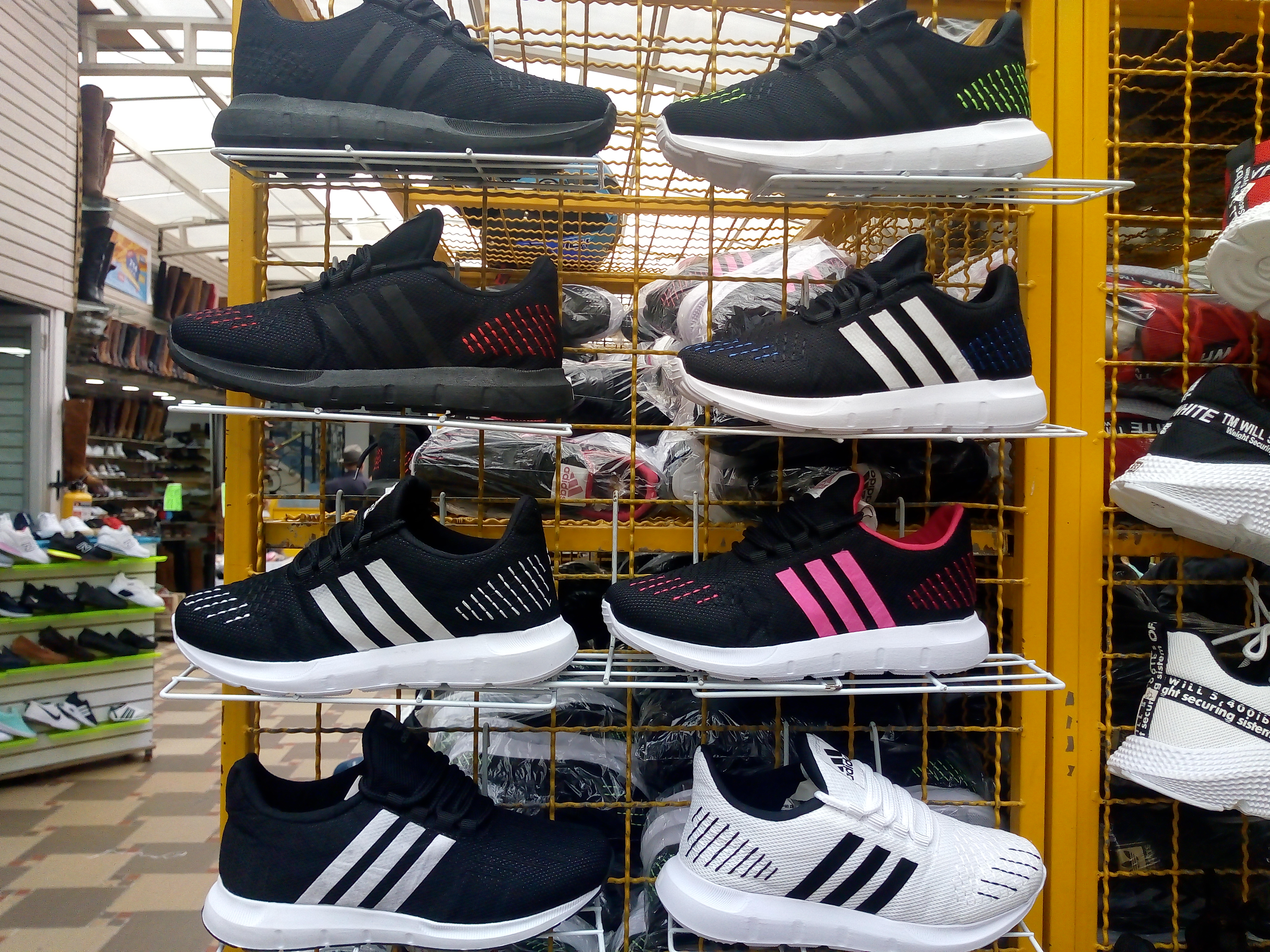 Tenis Nike y Adidas réplica