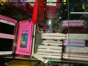Billeteras para celular y documentos