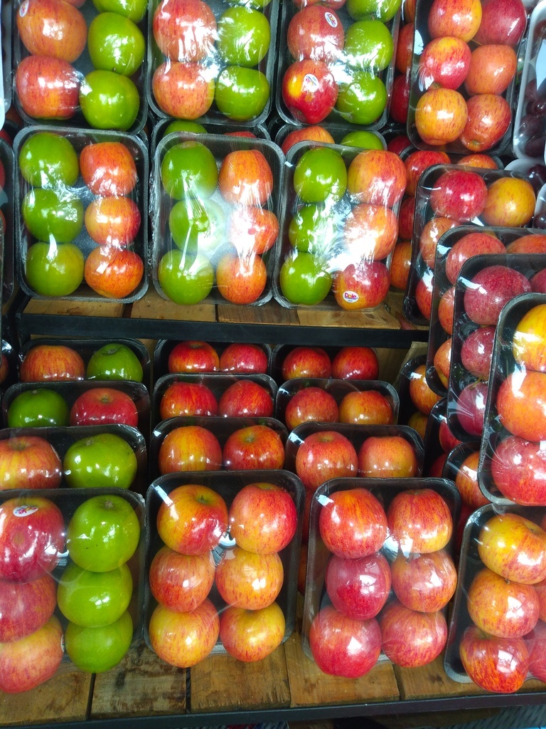 Manzana verde y gala bandeja
