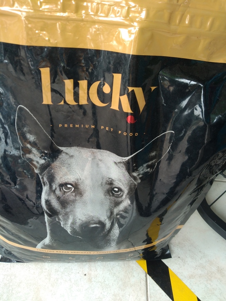 Cuido Lucky Adultos razas medianas x 8 kg