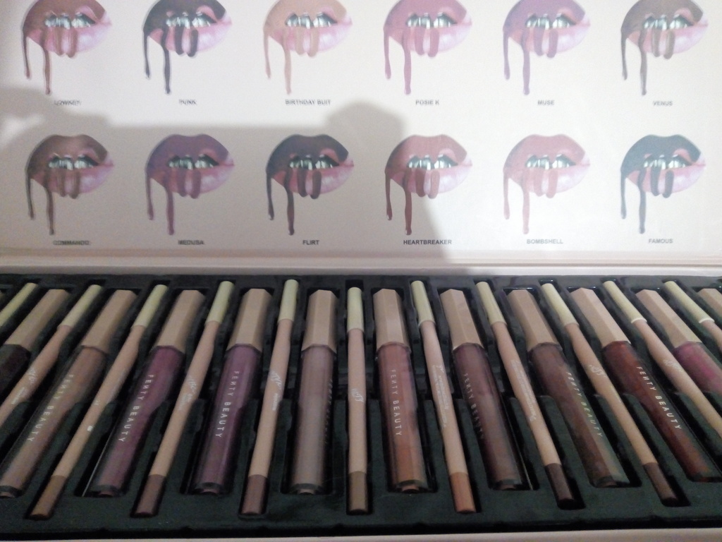 Set labial + lápiz labial
