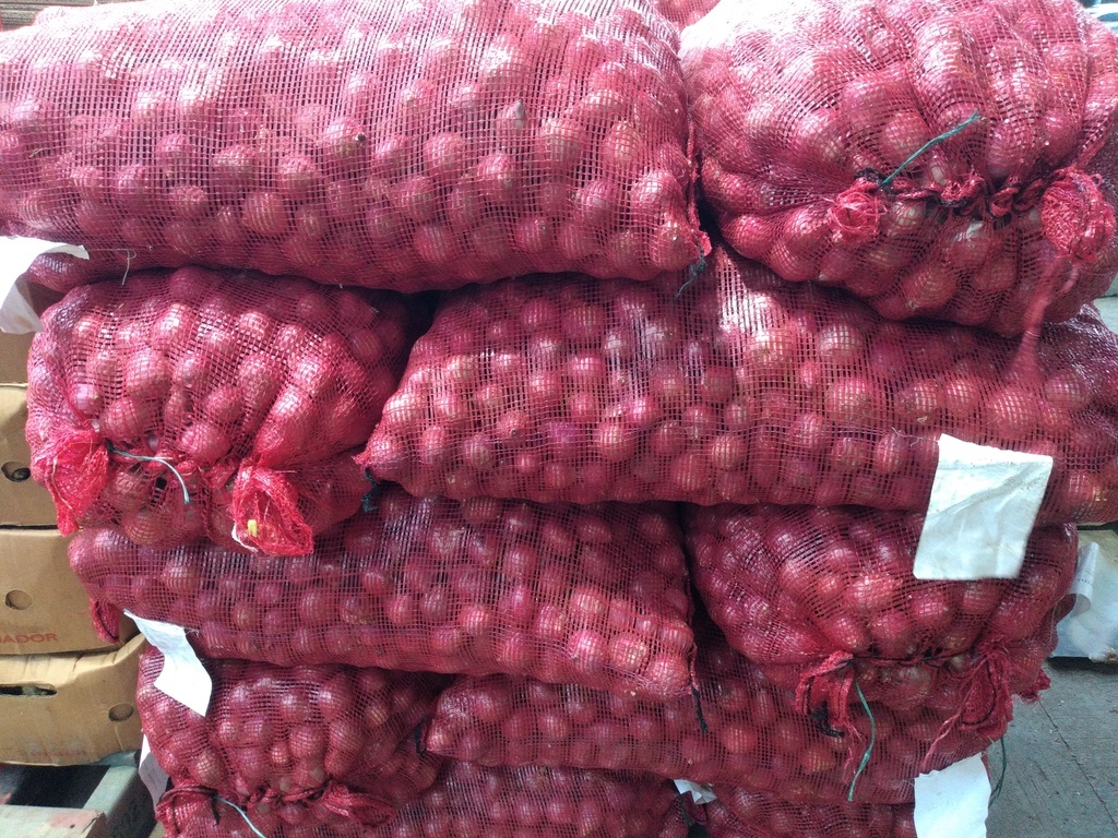 Cebolla roja peruana delgada bulto x 45 kg