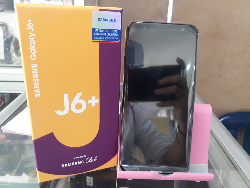 Celular Samsung Galaxy j6+
