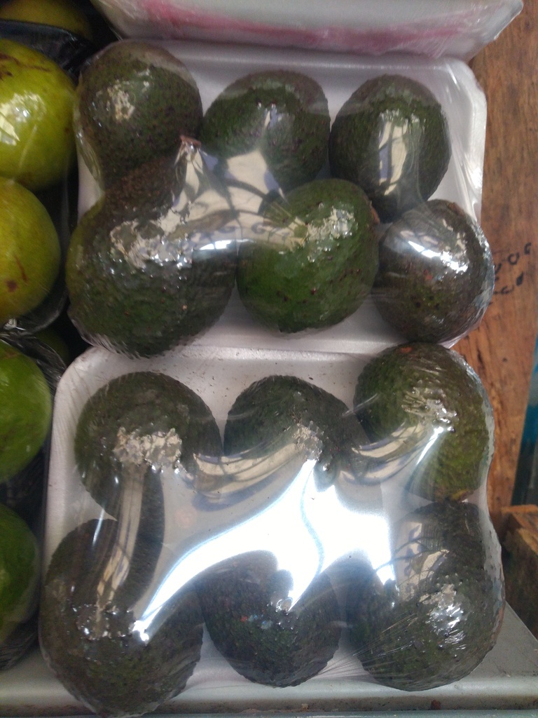 Aguacate Hass bandeja