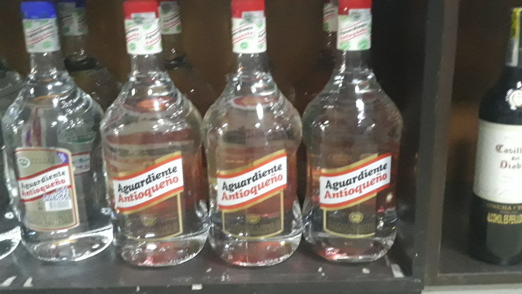 Garrafa de Aguardiente tapa Roja