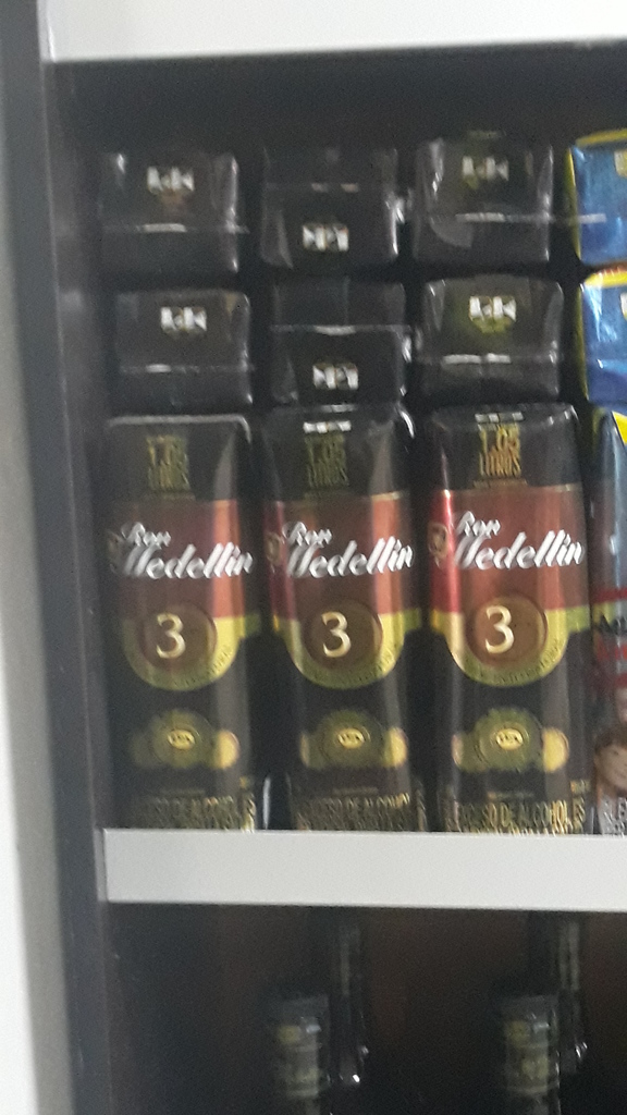Tetra de Ron Medellin