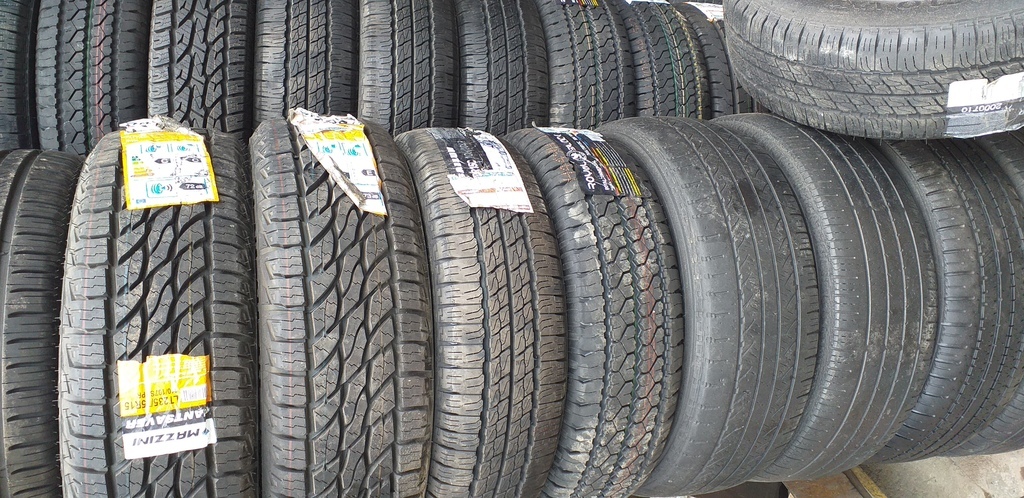 Llantas para camioneta sailun 215/70R15C