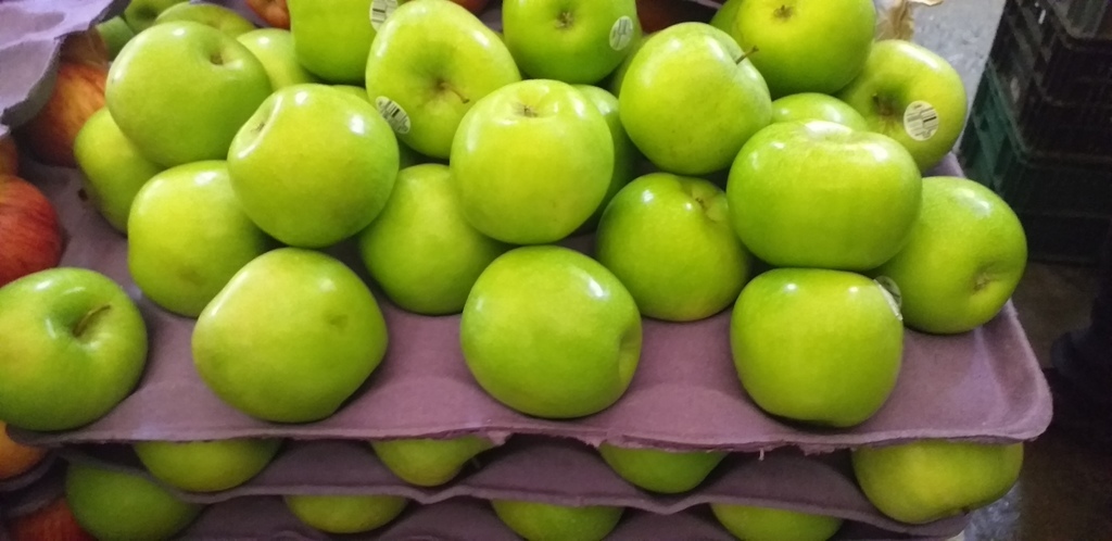 Manzana verde gruesa