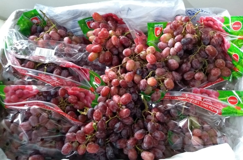 Uva roja sin semilla