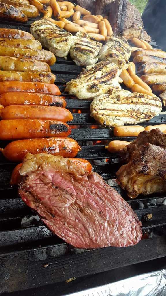Gran Parrillada Central Ganadera /Subasta de Ganado Puro