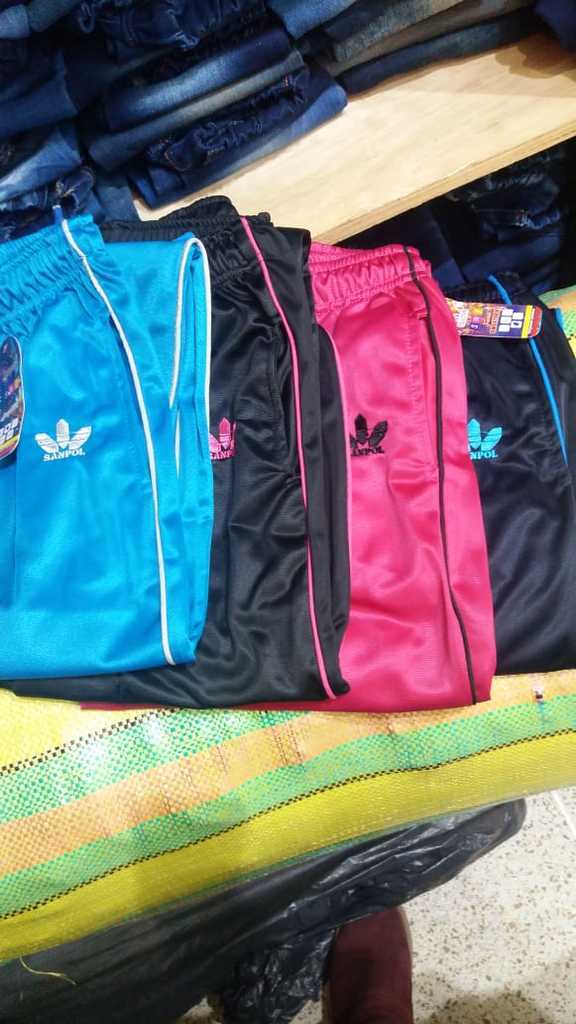 Pantalón sudadera en viota