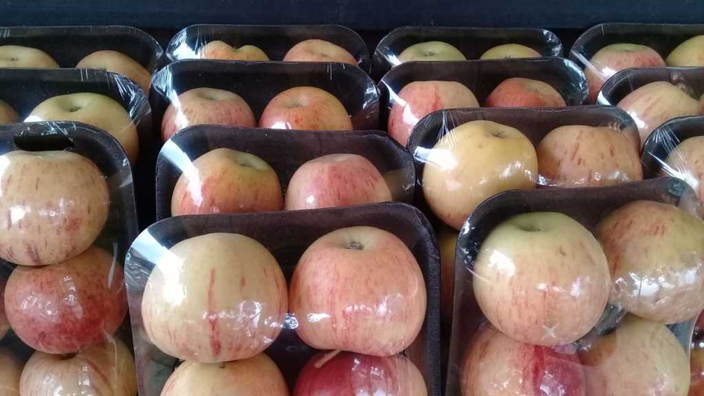 Manzana gala bandeja