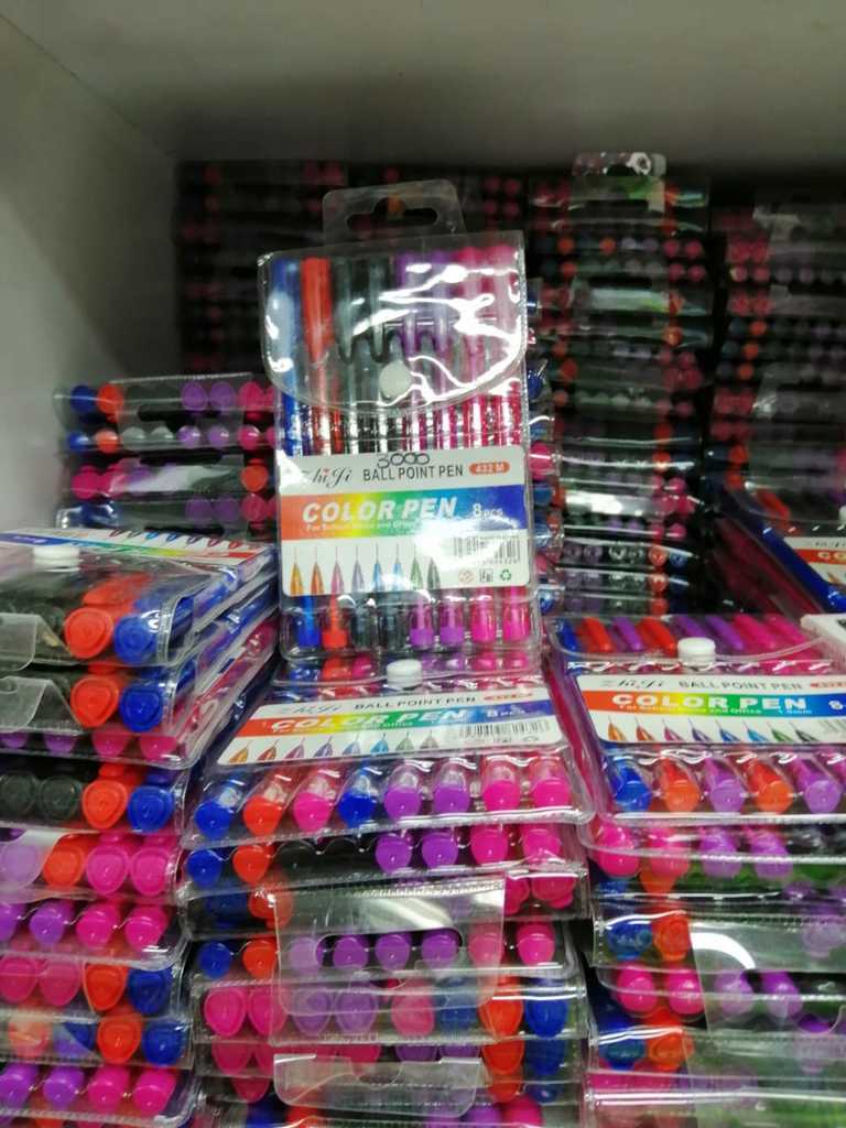 Lapiceros* 8 unidades colores surtidos