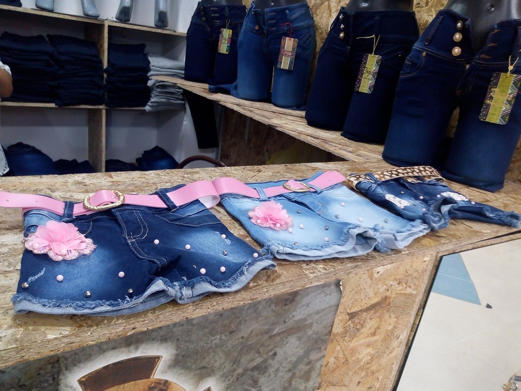 Shorts de jean para niña con correa