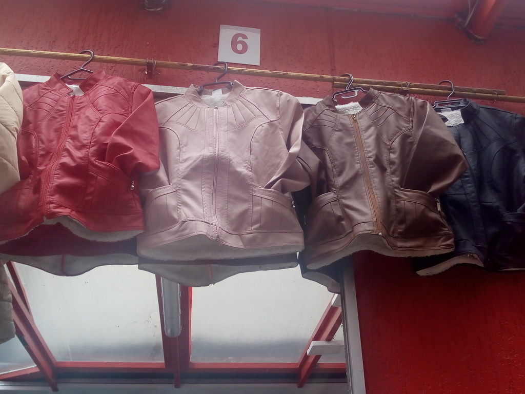 Chaqueta para mujer en cuerina