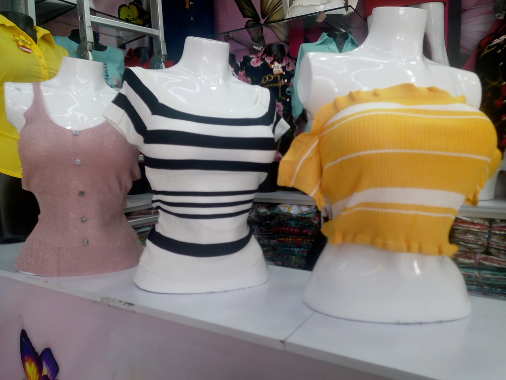 Blusa juvenil en hilo para dama