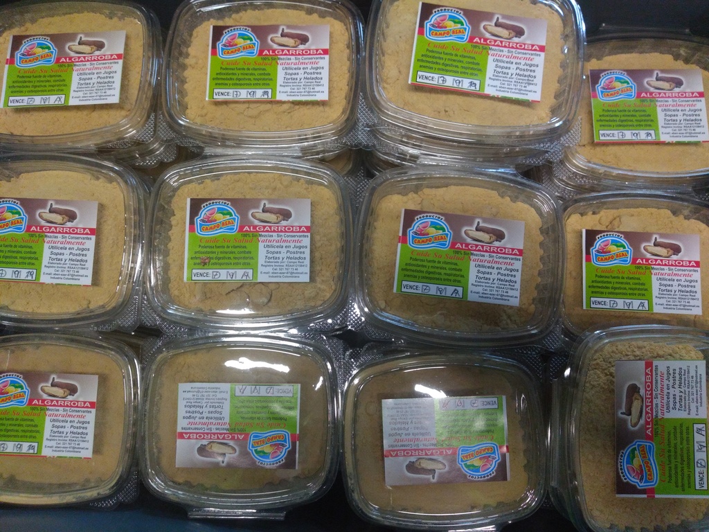 Algarroba bandeja