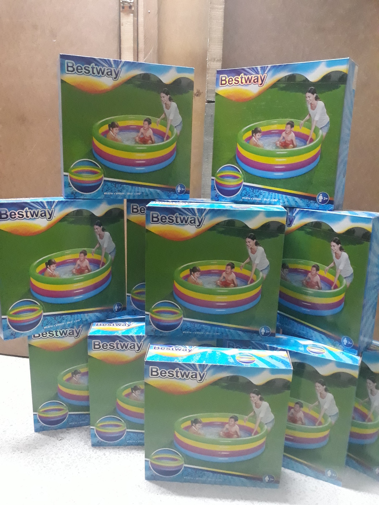 Piscina Inflable Tricolor 1.68 cm * 38 profundo