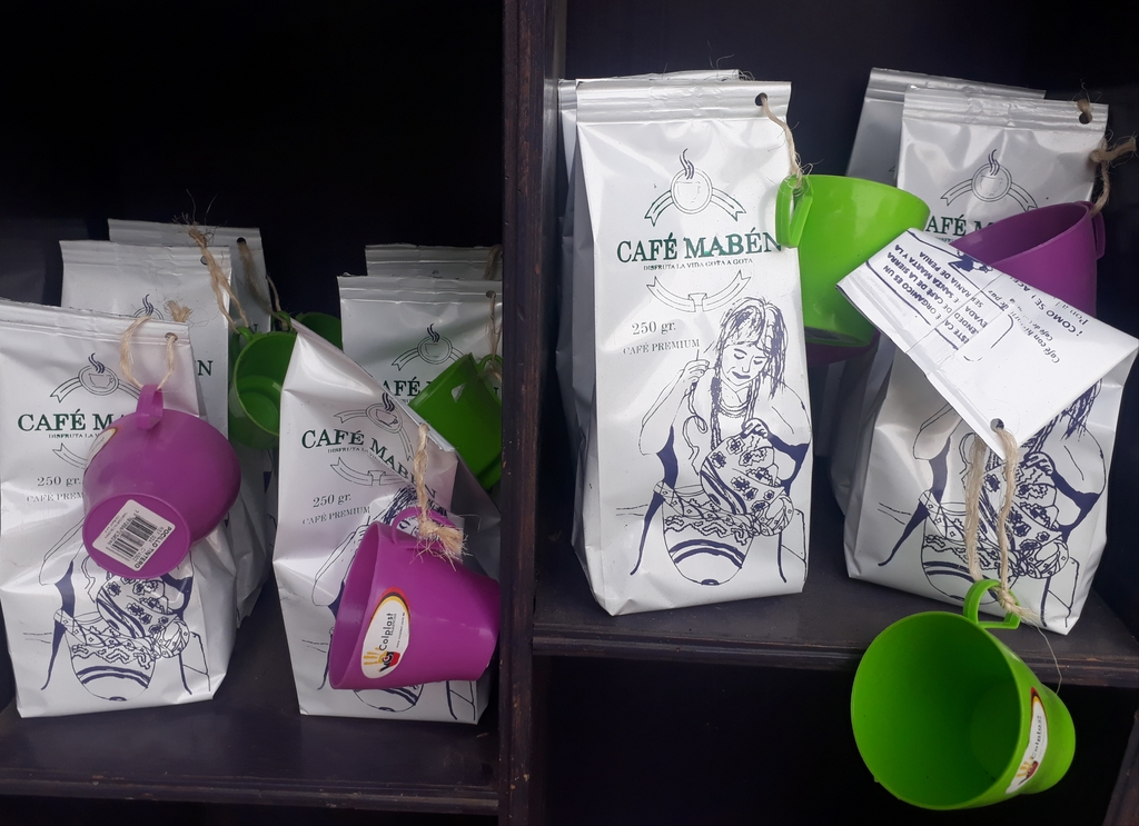 Cafe tradicional con posillo tintero