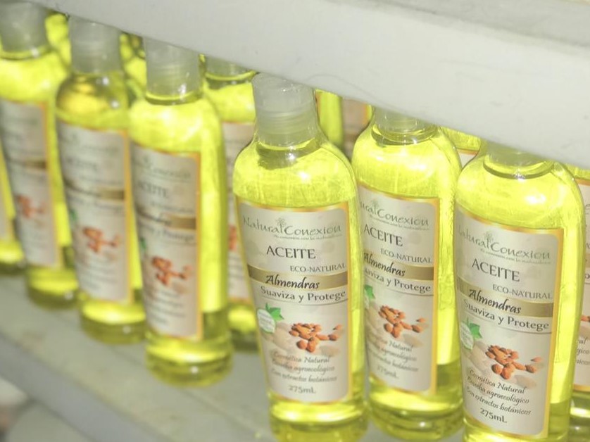Aceite Natural Y Orgánico De Almendras * 275 Ml