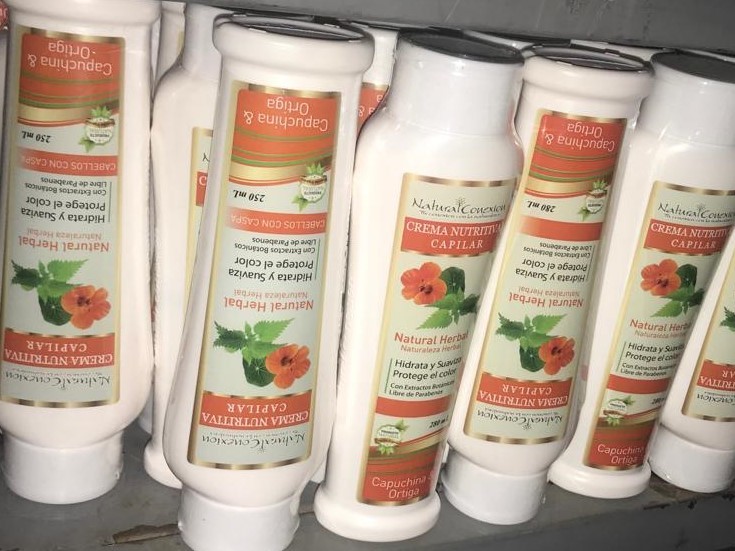 Shampoo+Nutritiva Capilar Capuchina Ortiga Anticaspa y Descamación * 560ml