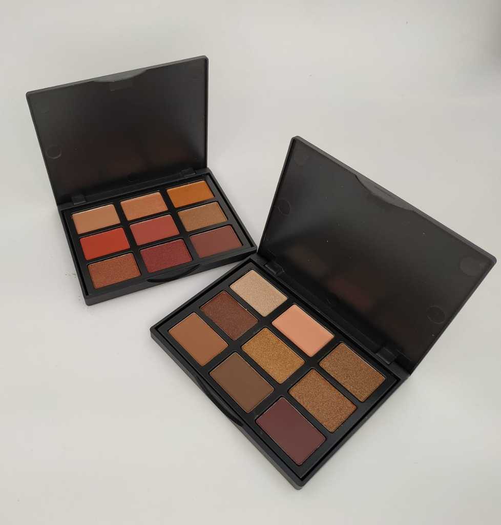 Sombras tono maté y escarchados Mac