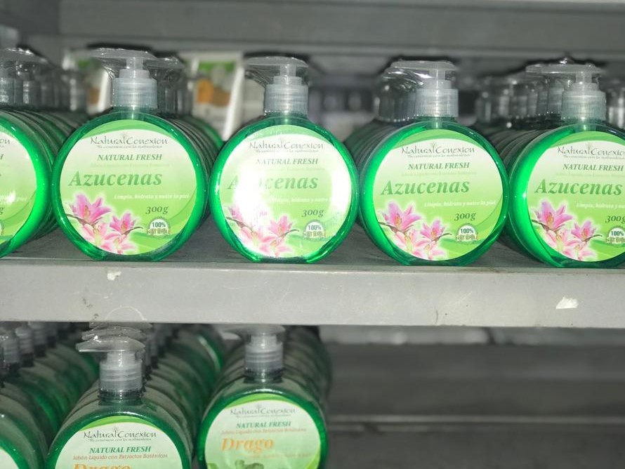 Jabón Líquido Natural Aclarante Y Cicatrizante de Azúcena * 300 Gramos